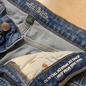 wild fable size 6 high rise mom jean distressed
